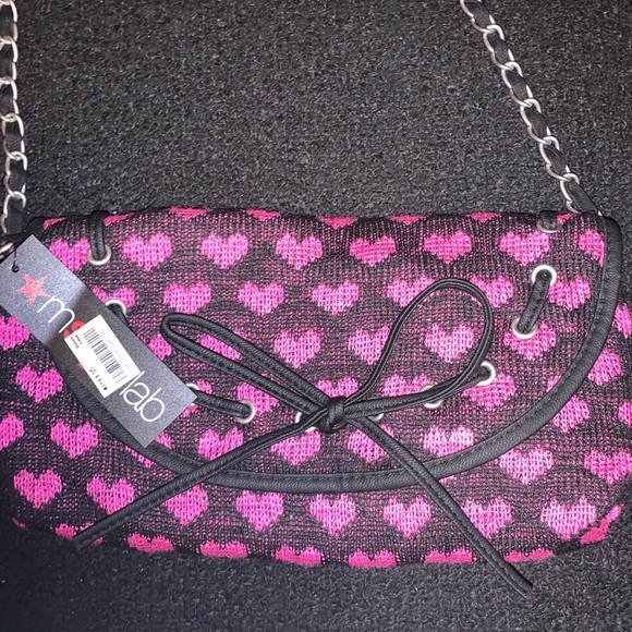Macy’s Knitted Heart Cross Body Purse - Picture 2 of 6